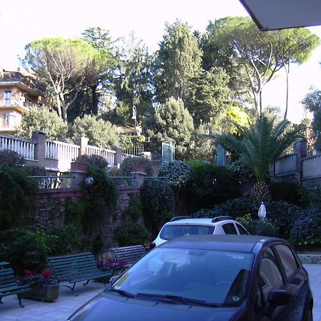 Casa Per Ferie Suore Domenicane 로마 외부 사진