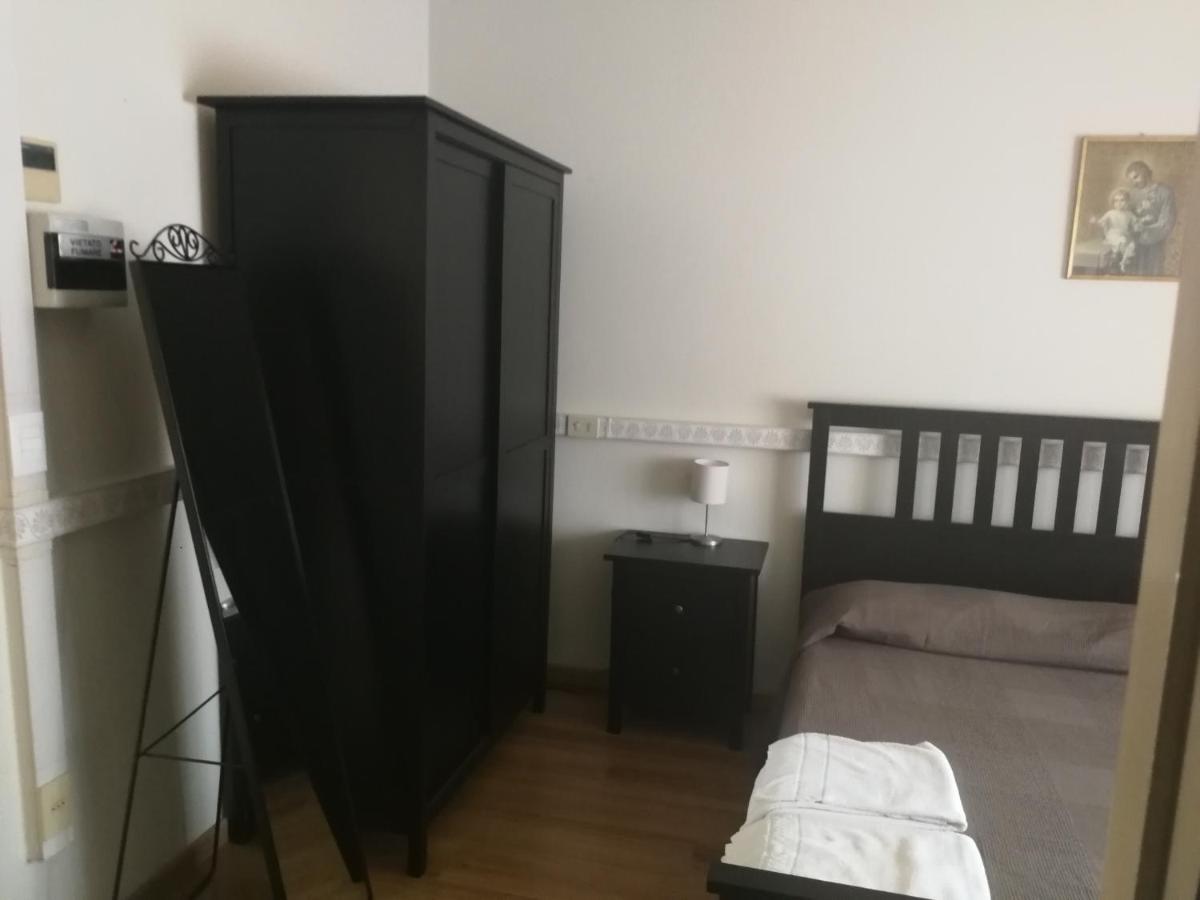 Casa Per Ferie Suore Domenicane 로마 외부 사진